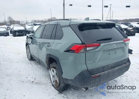 2019 Toyota Rav4 Xle z USA, uszkodzony, nr VIN 2T3P1RFV0KW036983